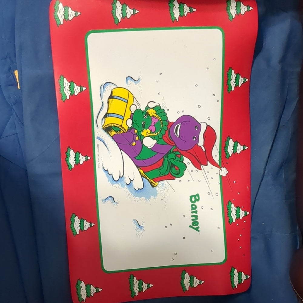 Barney and Baby Bop New York Holiday Sledding PlayMat-Red and Green